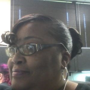 Meet your Posher, Carolyn